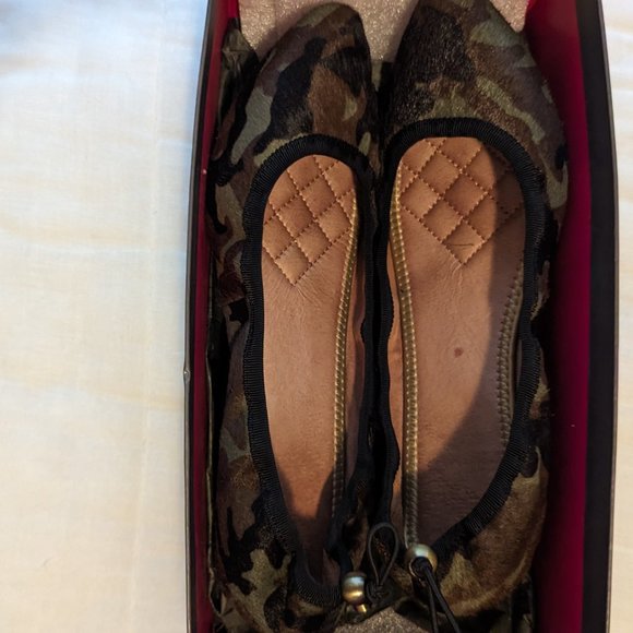 ❌Vince Camuto Jemilla Drawstring Camo Ballet Flats - Picture 3 of 5